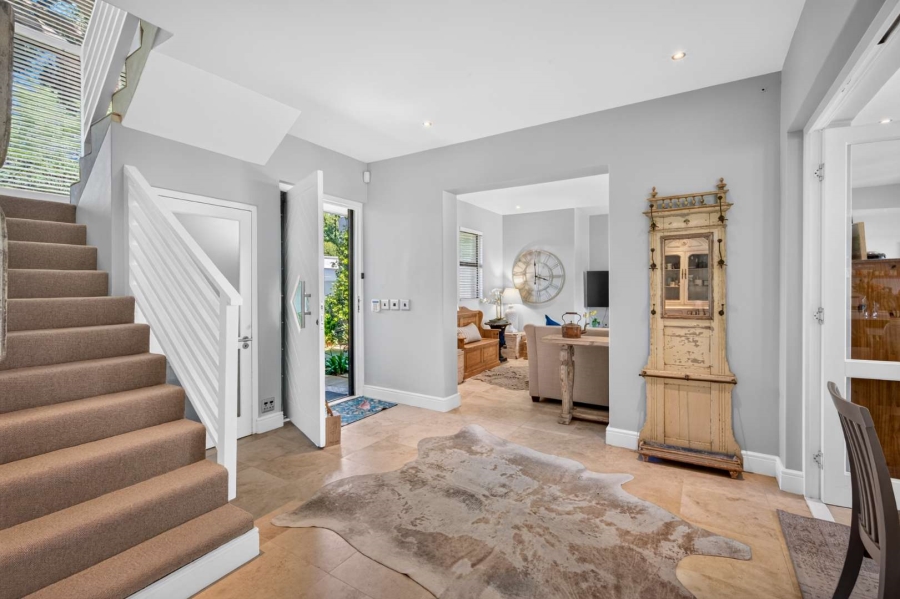 5 Bedroom Property for Sale in Claremont Upper Western Cape
